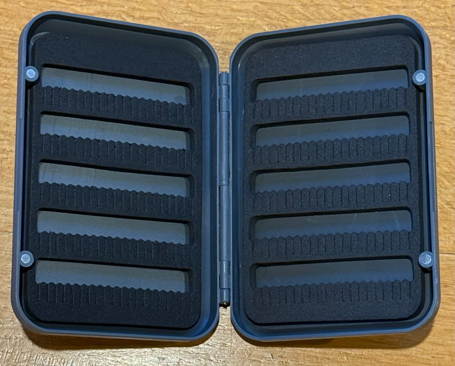 Medium double side fly box.