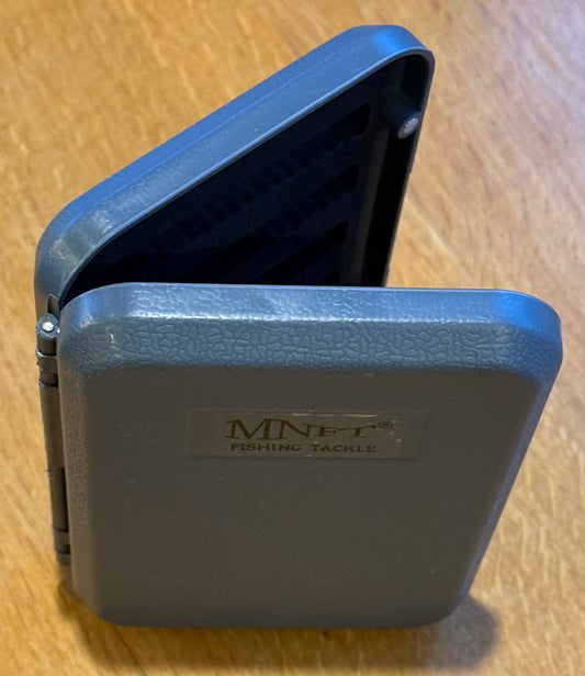 Medium double side fly box.